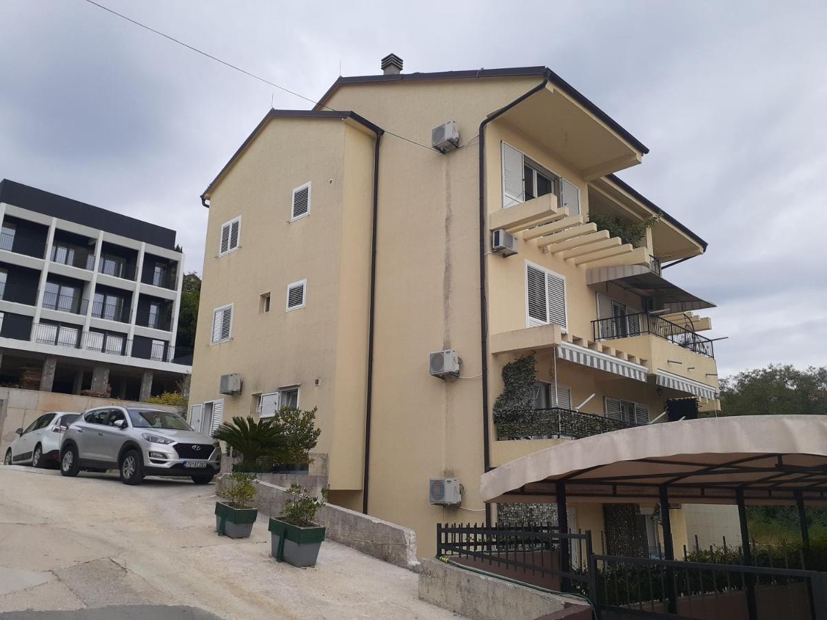 Apartmani Irena Тиват Екстер'єр фото